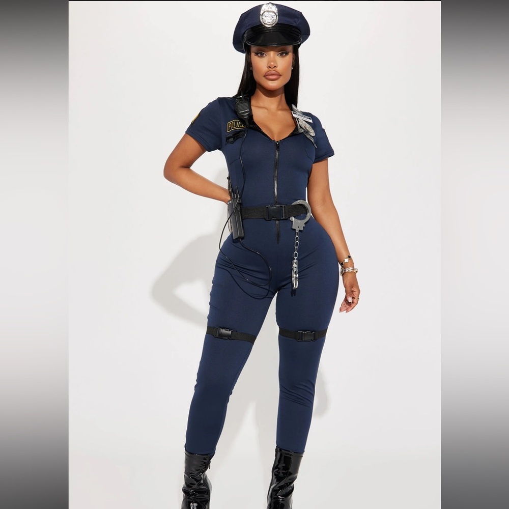 Halloween police costume